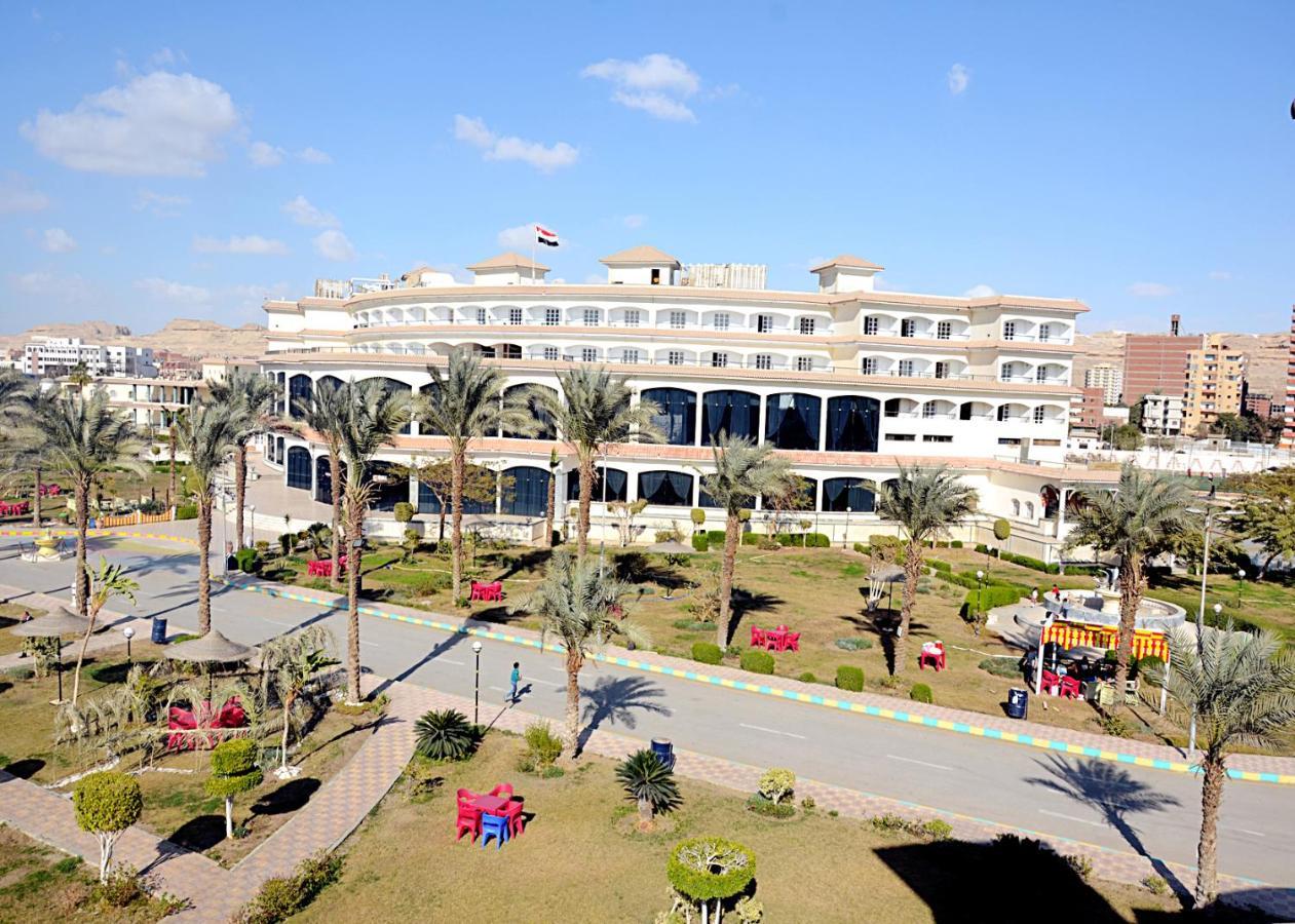 Hotel Elminya Compound 3*